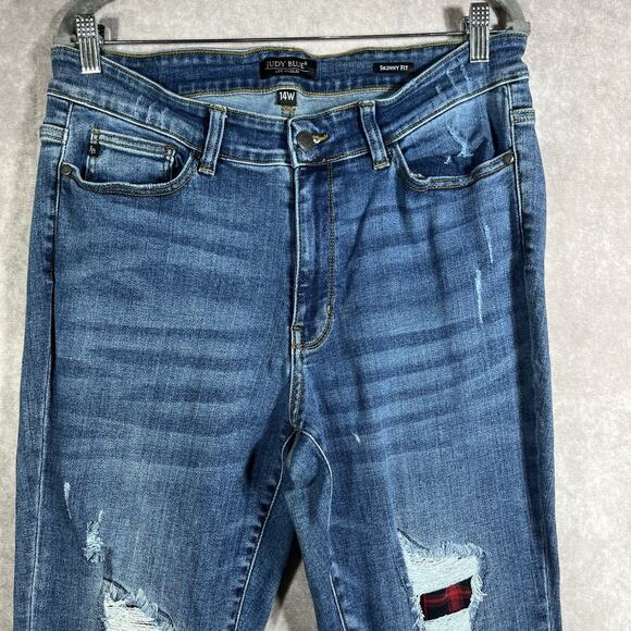 Judy Blue Jeans Womens 14W Blue Skinny Fit Distressed Plaid Patch Cuffed Red - Picture 2 of 15